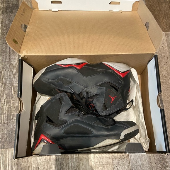 Jordan True Flight (Black Gym Red) - Picture 2 of 8